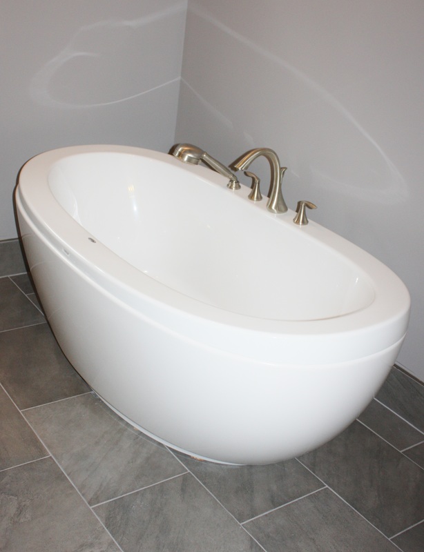 Picture of freestanding bathtub, Maax